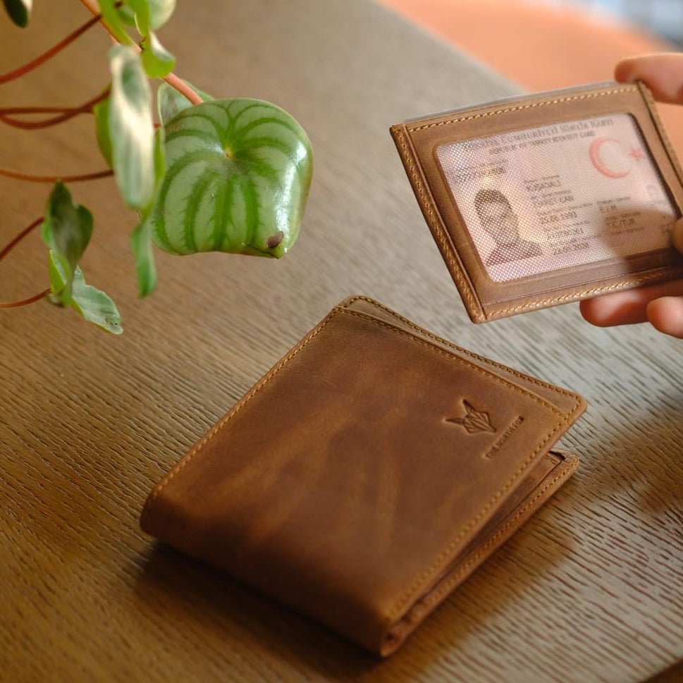 Classic Leather Wallet + Card Holder