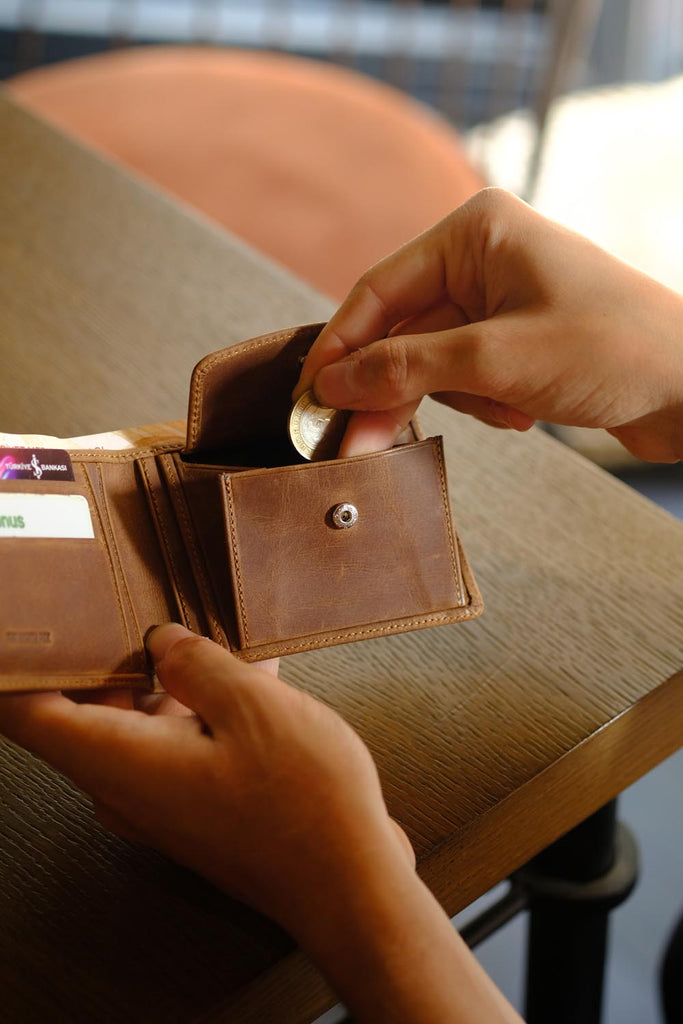 Classic Leather Wallet + Card Holder